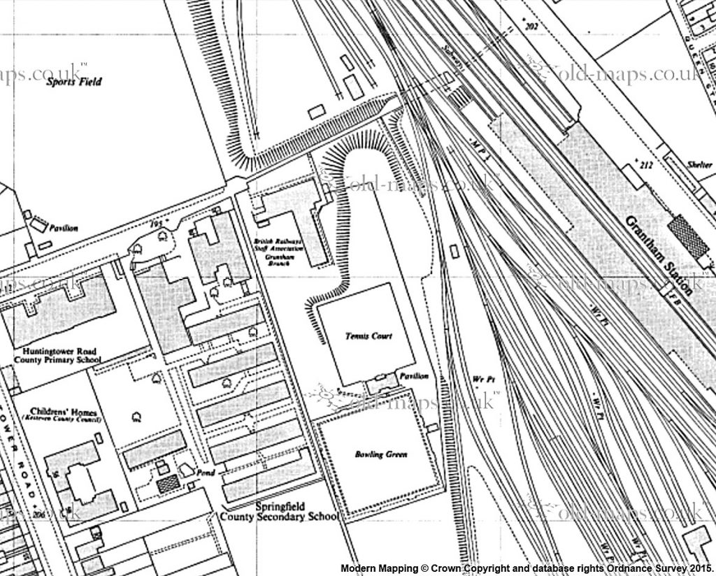 This Ordnance Survey map of 1964 shows the extended BRSA club premises, the tennis court and the bowling green with the pavilion between them. The entry and exit roads of the locomotive turning triangle are to the immediate right of the sports facilities.