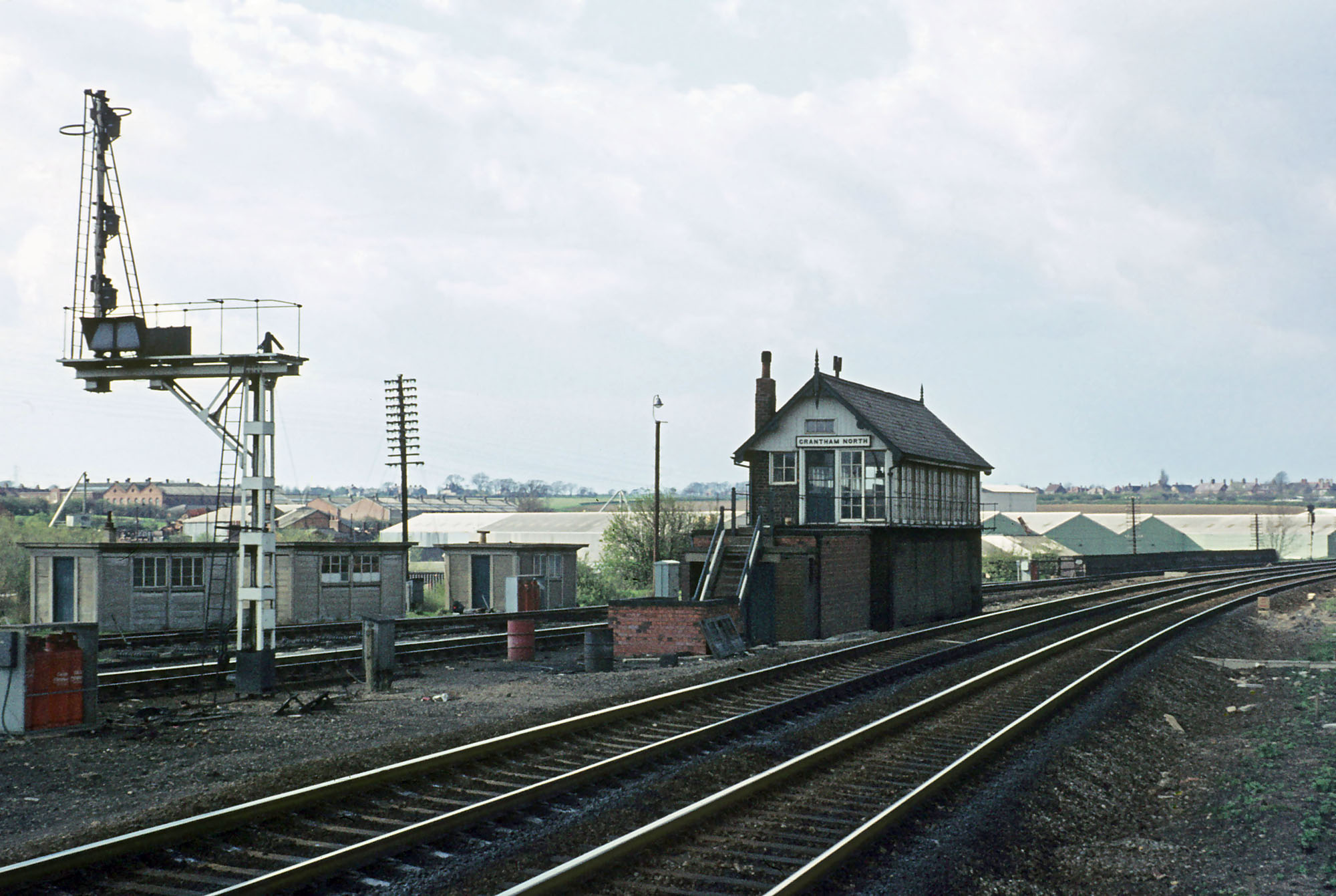 Seen on 15th April 1972, Grantham North box has been closed since 20th February. Its role was absorbed into the new Grantham panel signal box situated in the former Grantham Yard box building. Photograph from The Charles Weightman and Alan Bullimore Collection.
