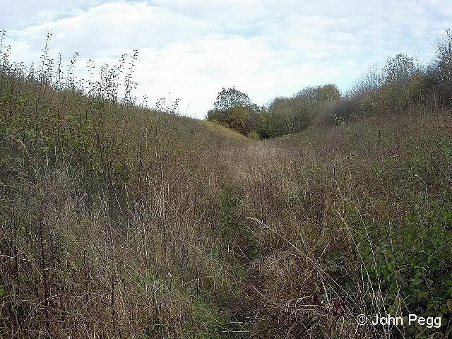 The same view from further south. Notice that we are in a cutting here.